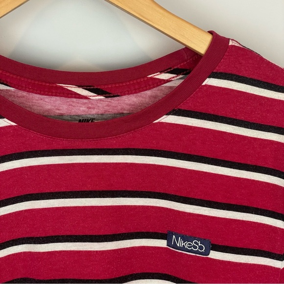 Nike SB Striped T-Shirt - Medium - Red, White and Black - Picture 2 of 4